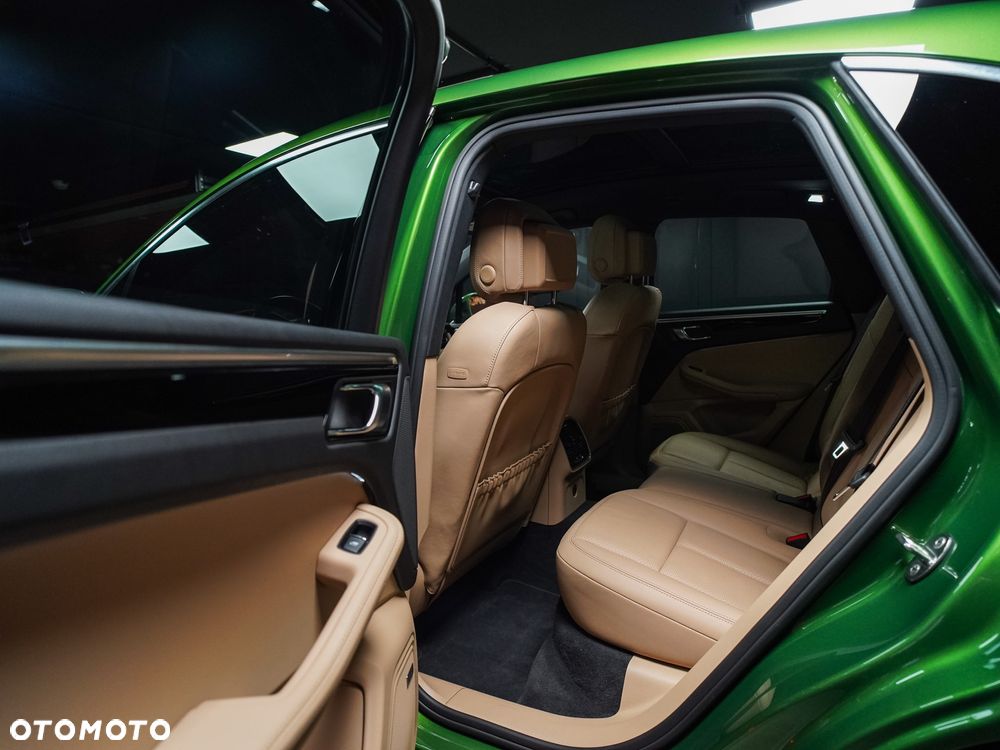 Porsche Macan S - 35