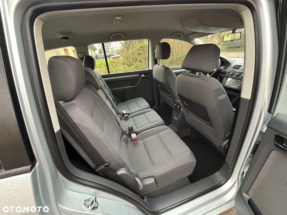 Volkswagen Touran 1.9 TDI DPF Conceptline - 20