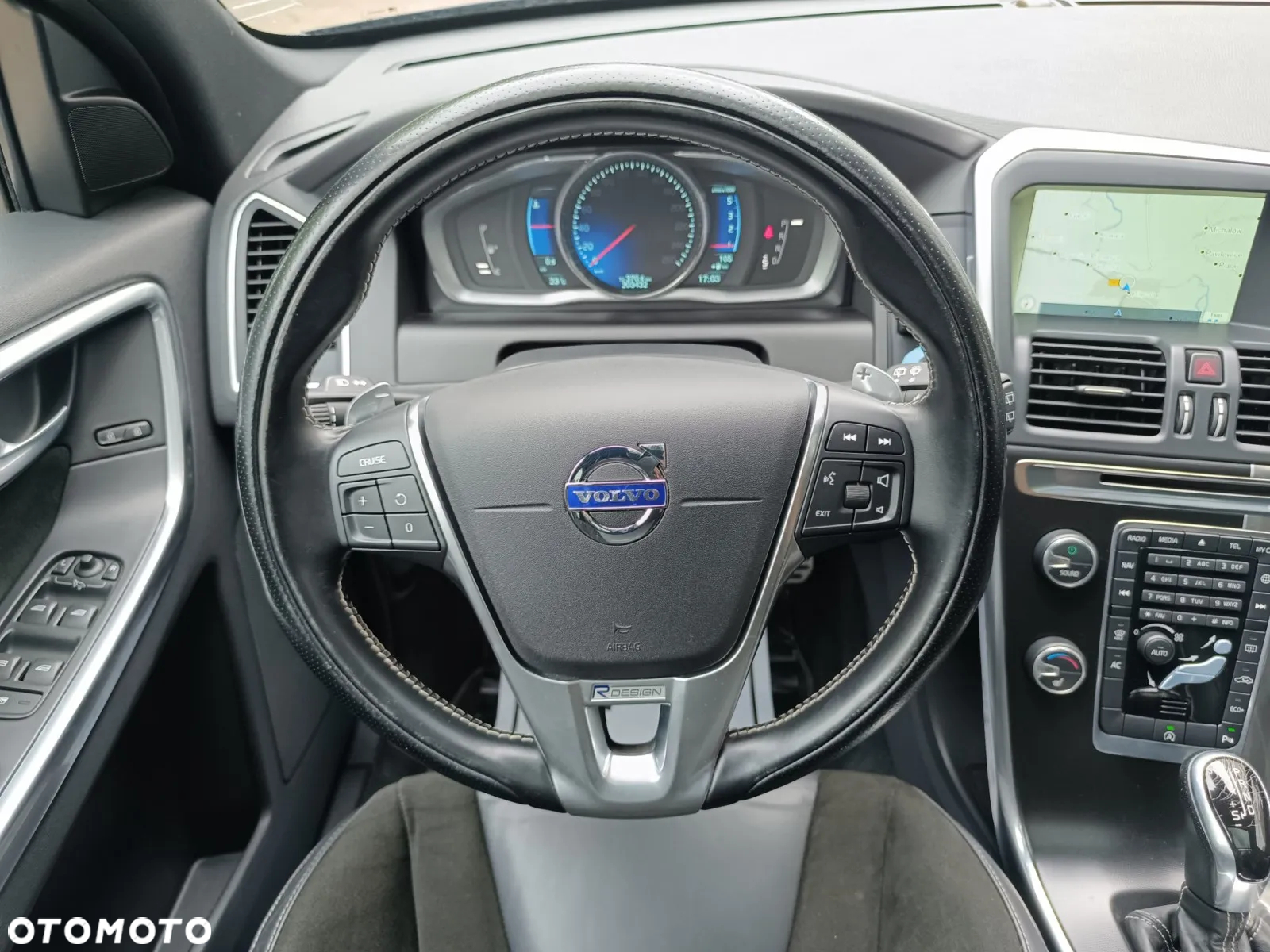 Volvo XC 60 D4 Geartronic Momentum - 26
