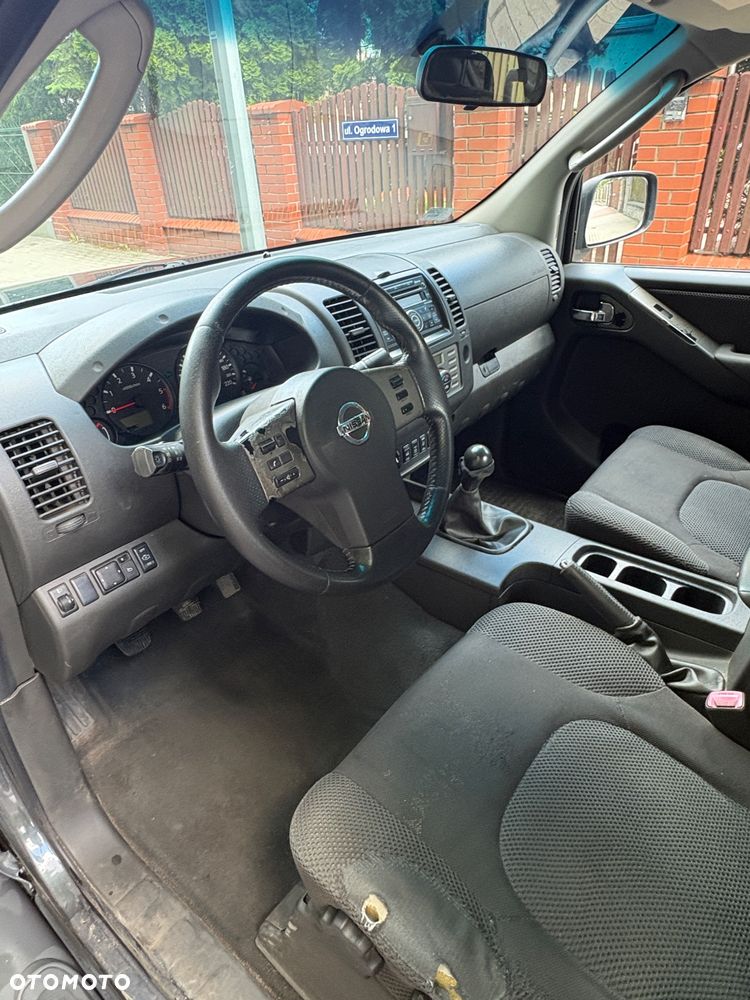 Nissan Navara - 2