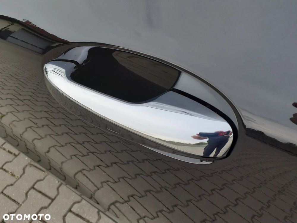 Mercedes-Benz GLA 200 Progressive - 16