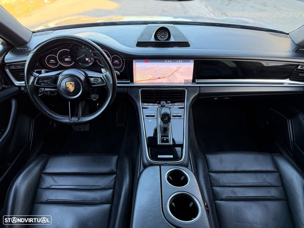 Porsche Panamera Sport Turismo 4 E-Hybrid - 11