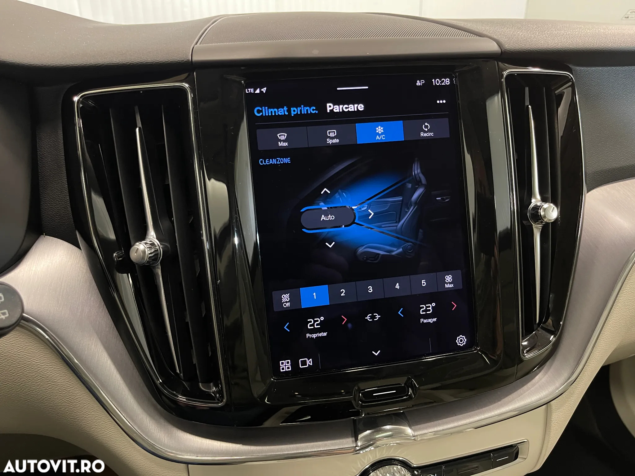 Volvo XC 60 Recharge T6 Twin Engine eAWD Inscription Expression - 18
