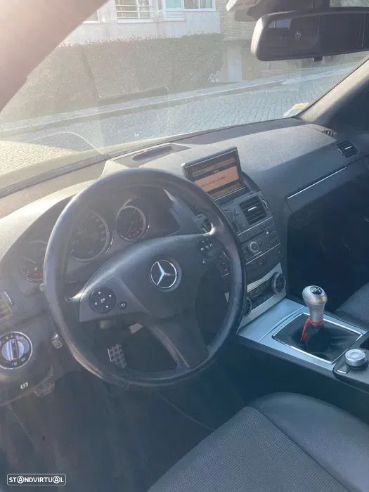 Mercedes-Benz 220 - 5