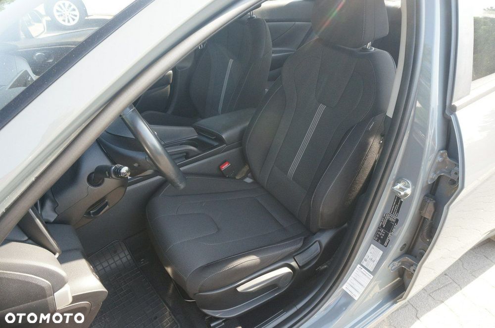 Hyundai Elantra 1.6 Modern CVT - 21