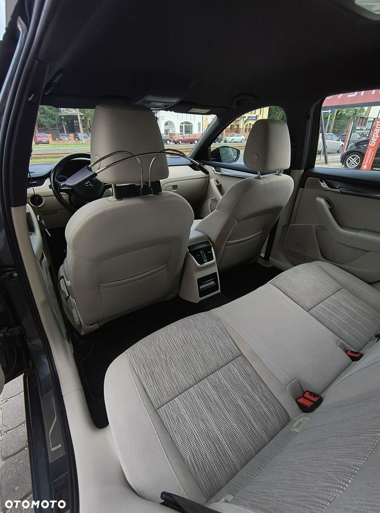 Skoda Octavia 2.0 TSI 4x4 Style DSG - 13