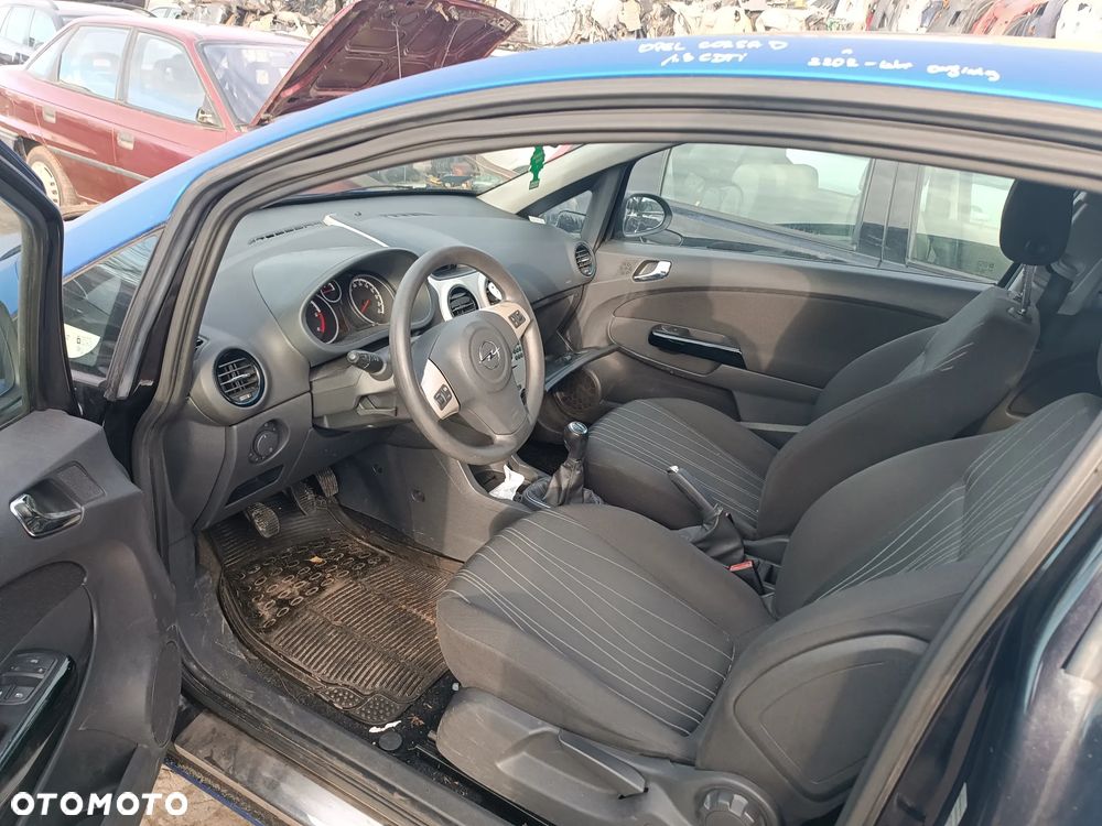 Opel corsa D z silnikiem 1.3 CDTI i skrzynią manualną - 5