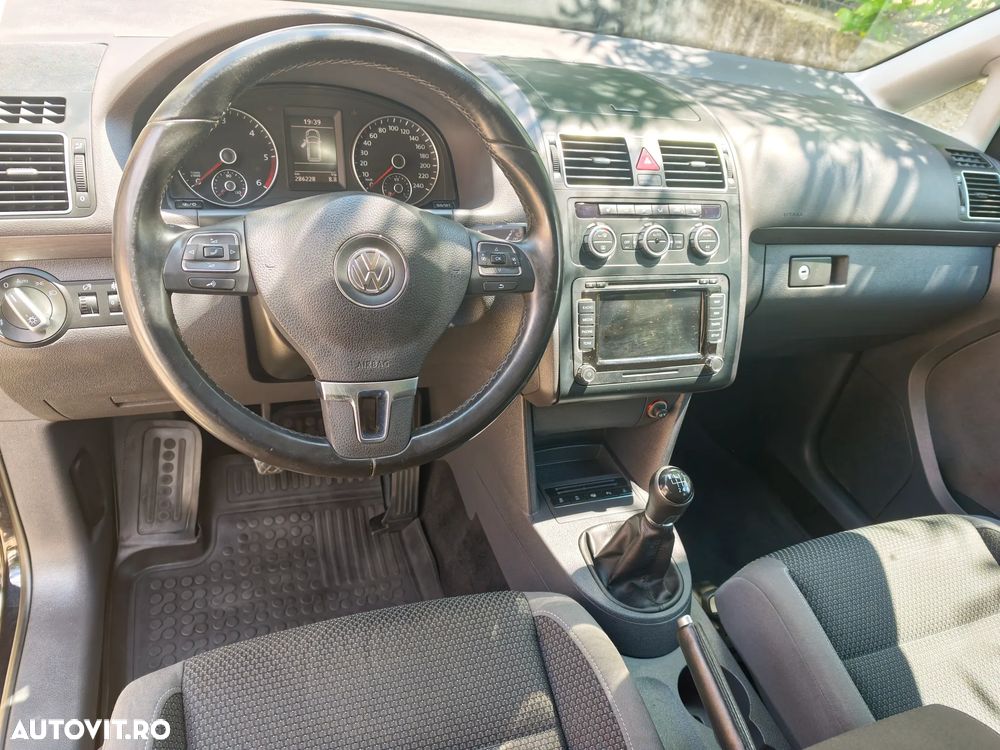 Volkswagen Touran 1.6 TDI BlueMotion Technology Highline - 27
