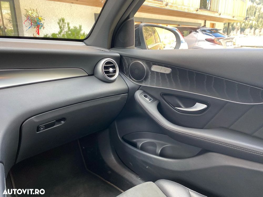 Mercedes-Benz GLC Coupe ver-220-d-4matic-9g--tronic-edition-amg-line - 11