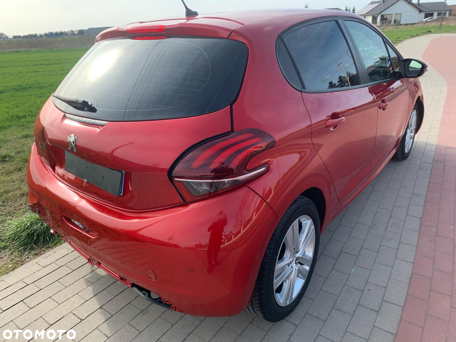 Peugeot 208 1.2 PureTech Active - 4