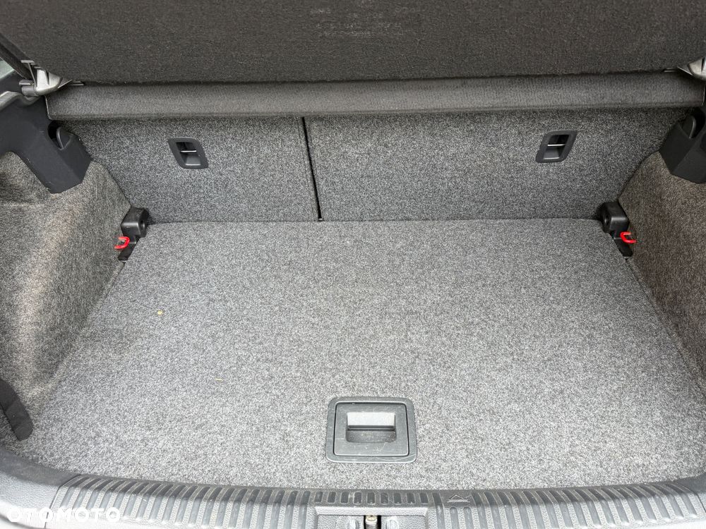 Volkswagen Polo - 14