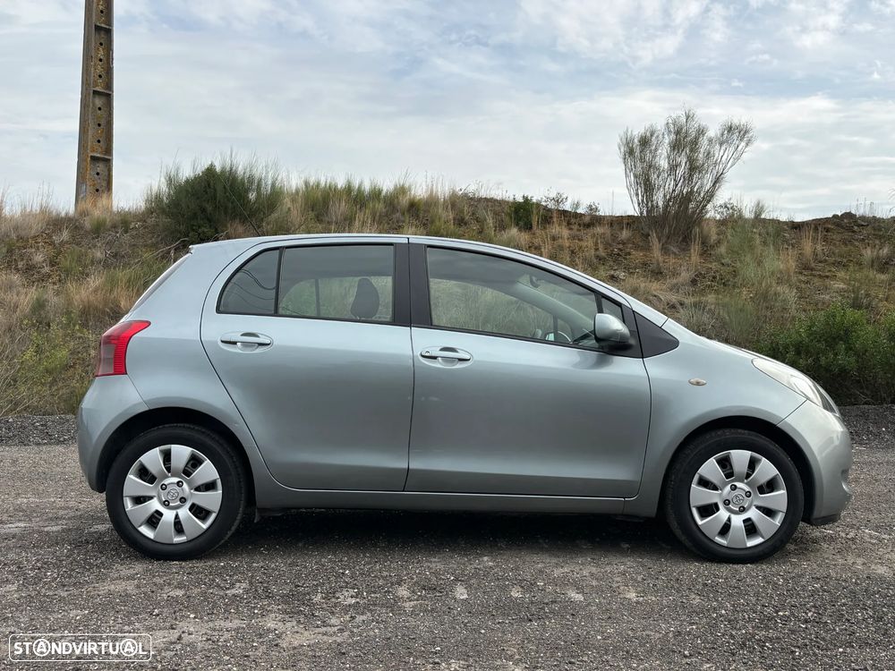 Toyota Yaris 1.0 VVT-i AC - 24