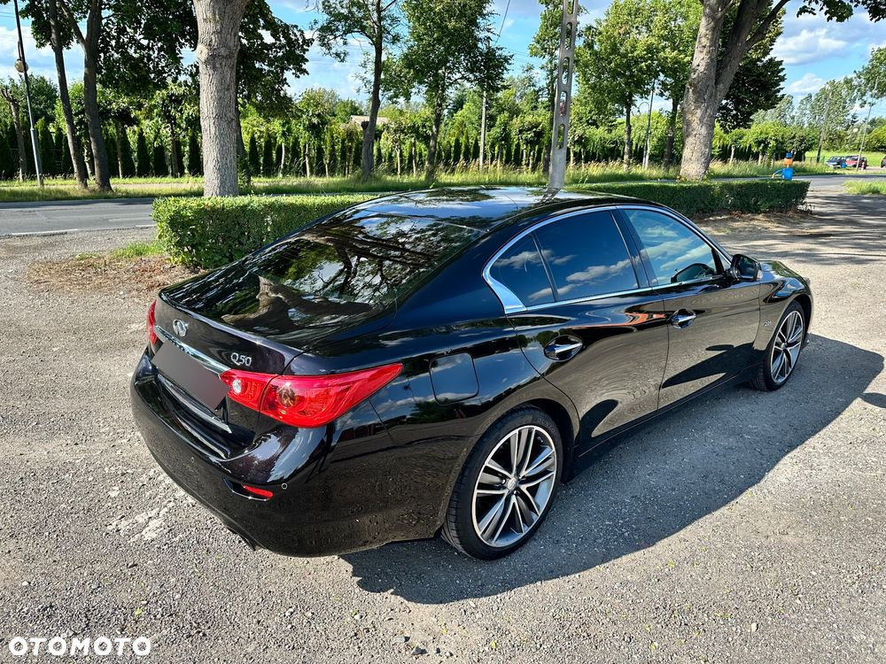 Infiniti Q50 2.0t Sport Sound Studio by Bose - 5