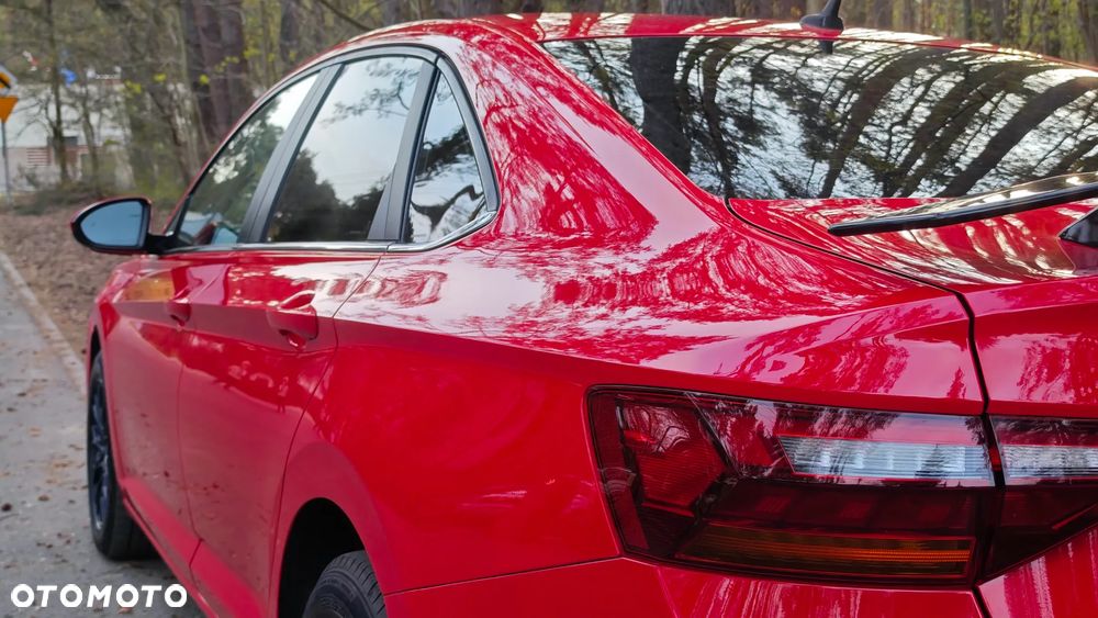 Volkswagen Jetta - 33