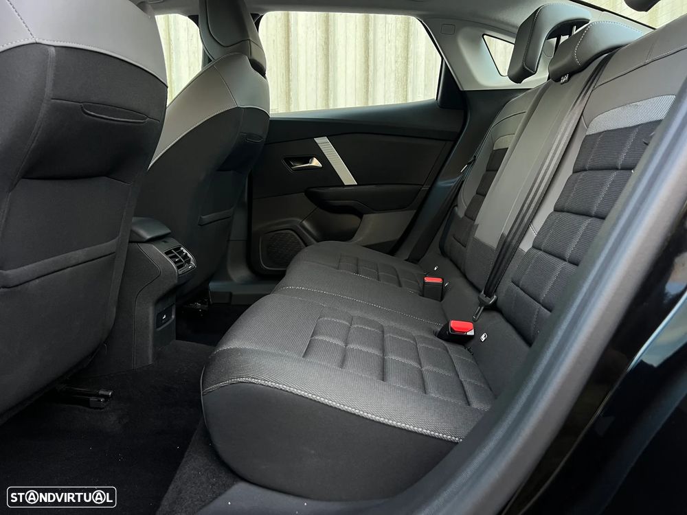 Citroën C4 X 1.2 Hybrid Plus e-DSC6 - 39