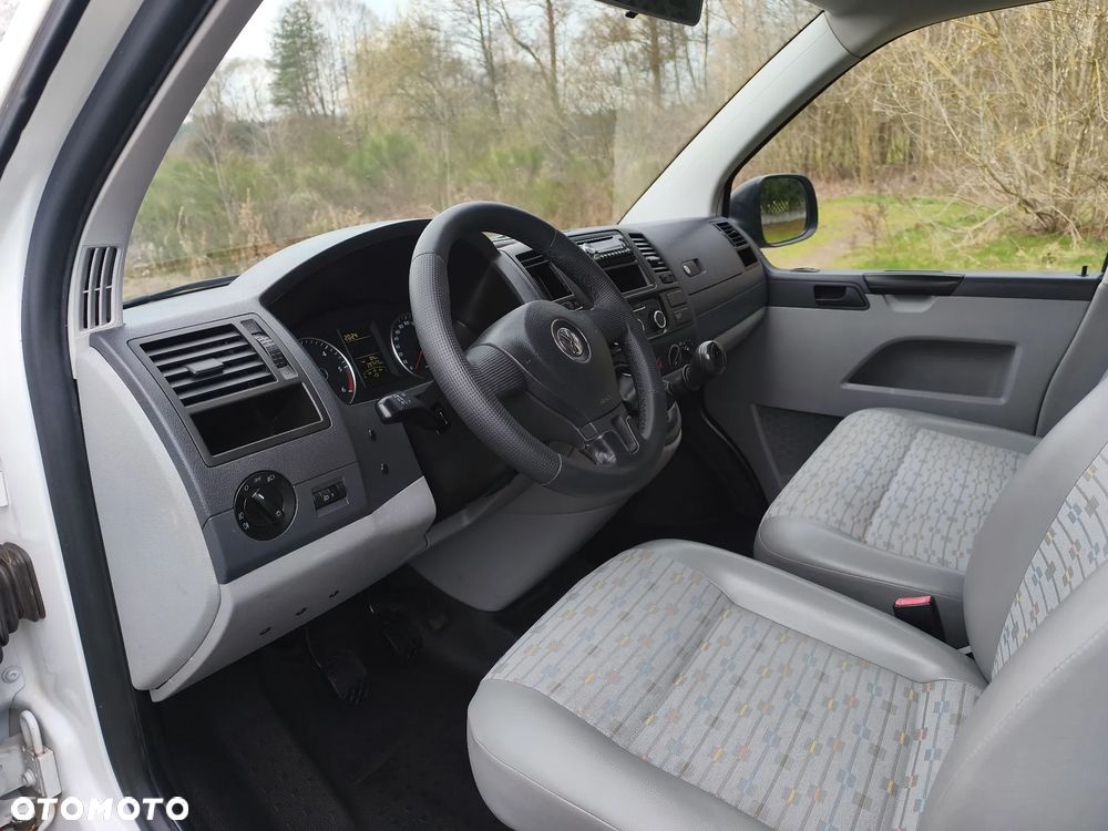 Volkswagen Transporter - 22