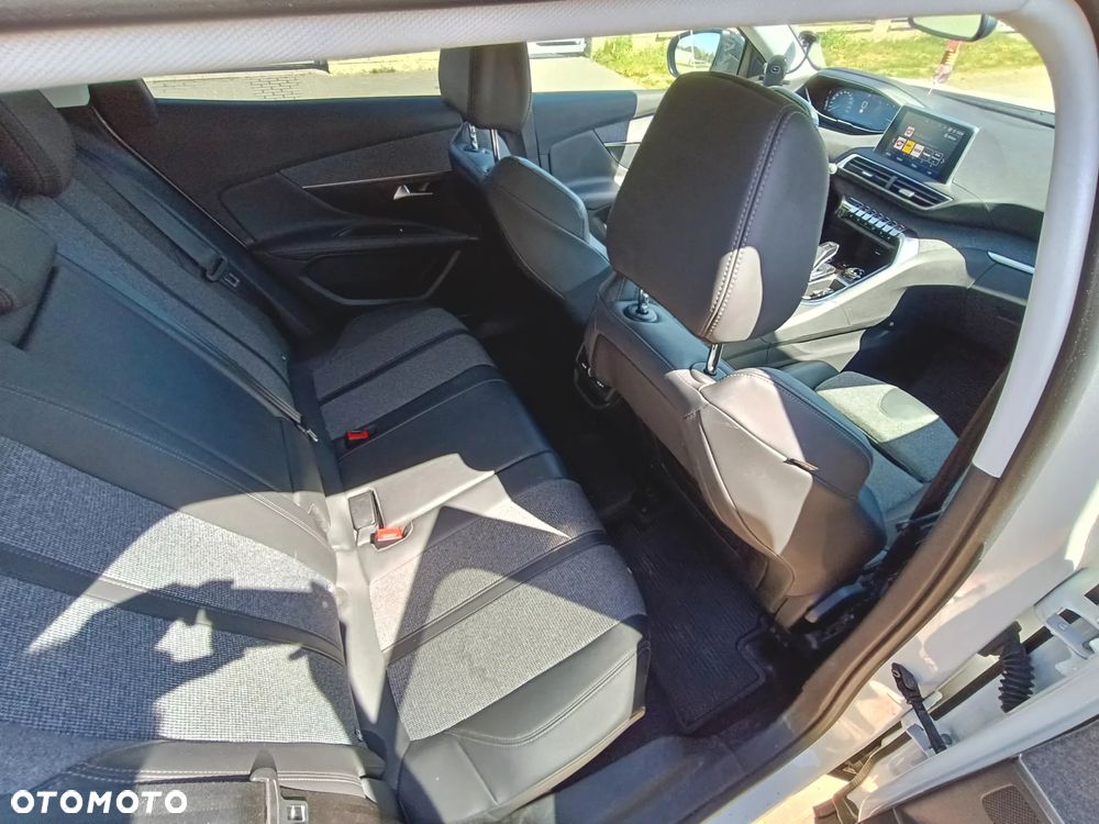Peugeot 3008 1.5 BlueHDi Allure Pack S&S EAT8 - 15