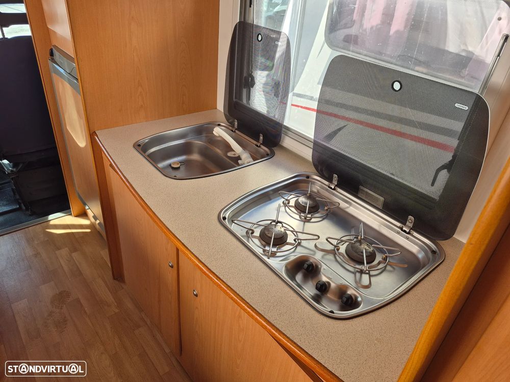 Sky Capuchine FIAT DUCATO 2.8 JTD  - SKY - 7 LUGARES - 6 DORMIDAS - 20