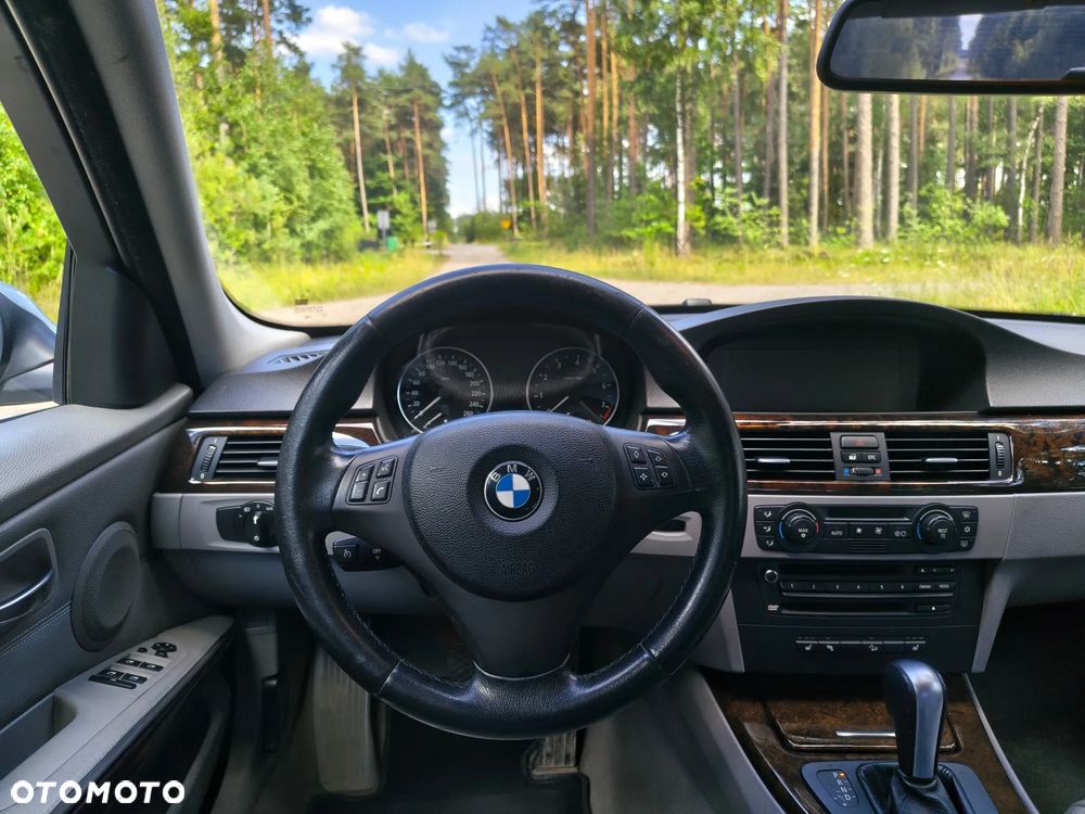 BMW Seria 3 - 33