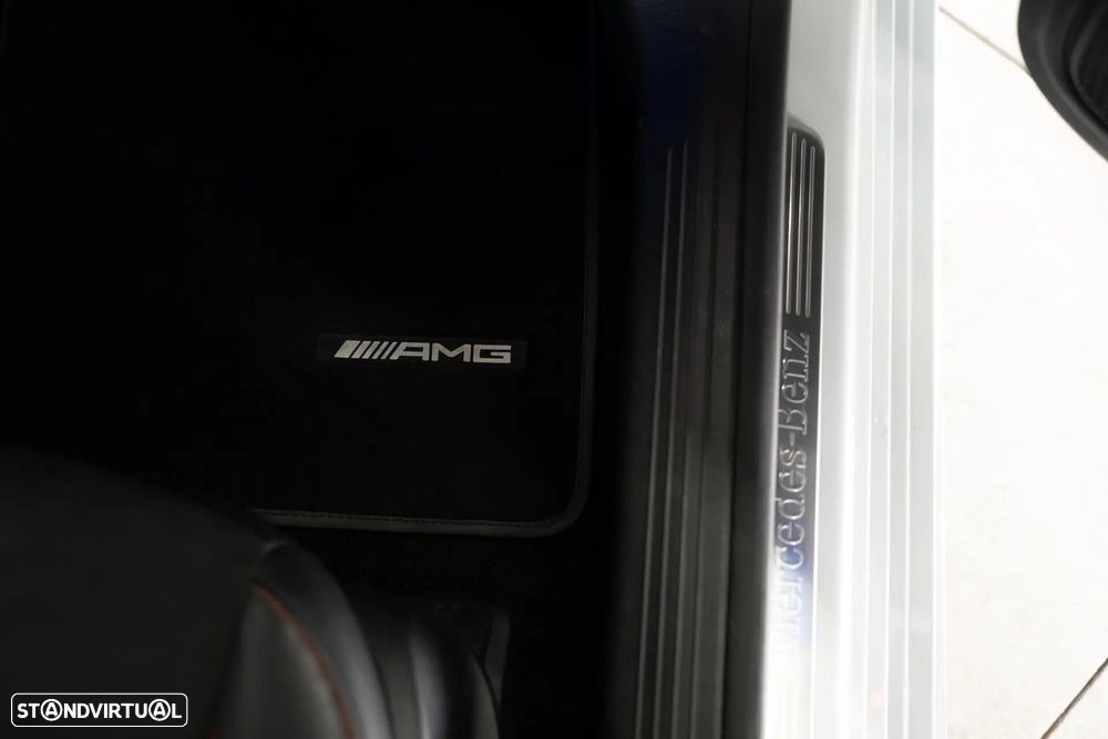 Mercedes-Benz A 250 e AMG Line - 42