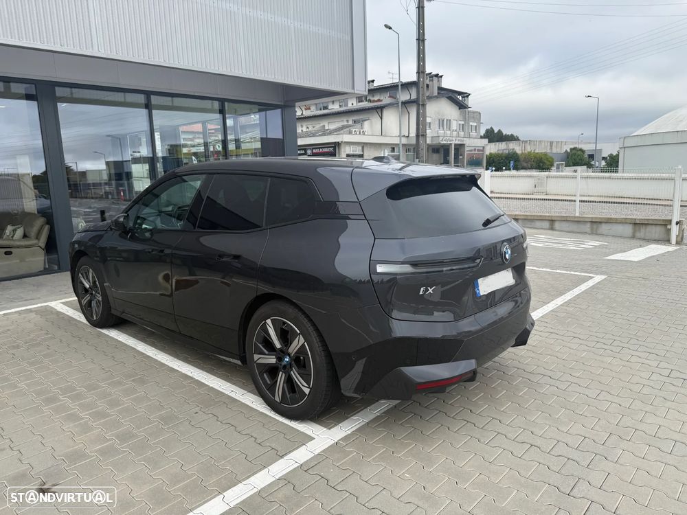 BMW iX xDrive 40 Pack Desportivo - 2