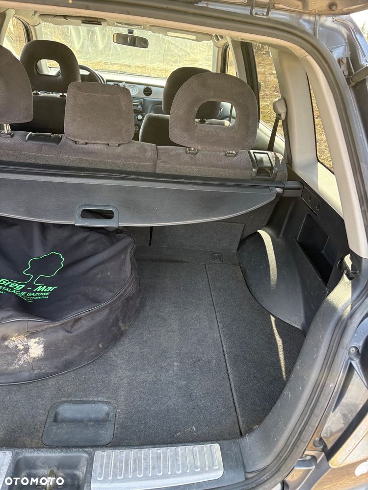 Mitsubishi Outlander 2.0 Sport 4WD - 16