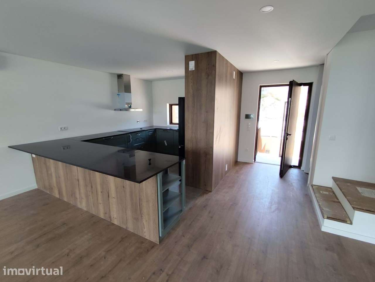 Moradia T3 | Suíte | 268m² | Varandas | Nova Construção - Grande imagem: 3/55