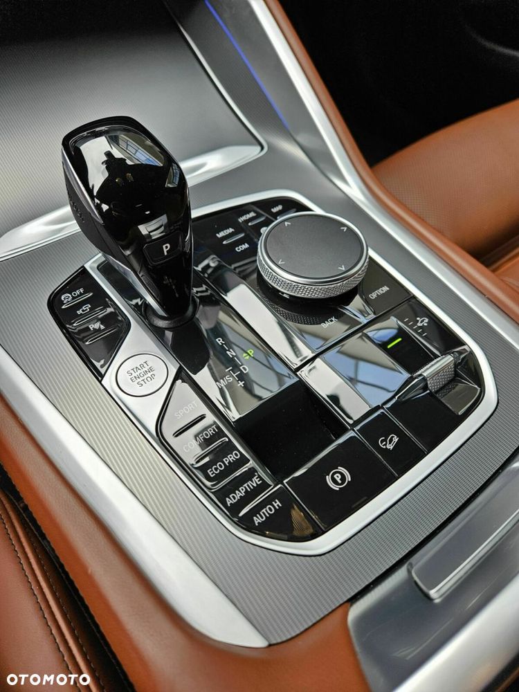 BMW X6 xDrive30d mHEV - 24