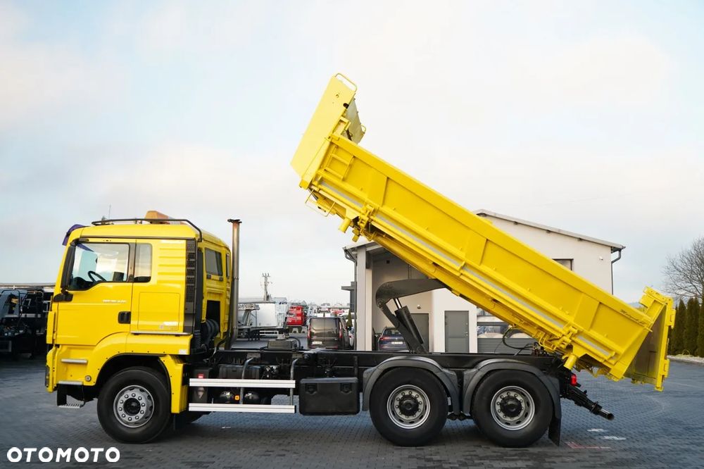 MAN TGS 26.440 / 6X4 / 2 STRONNA WYWROTKA / HYDROBURTA / AUTOMAT / KABINA SYPIALNA - 2