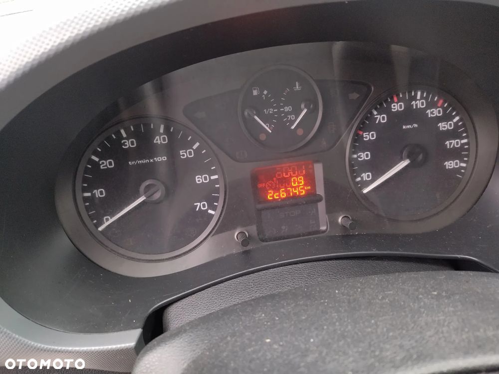 Peugeot Partner 1.6 HDI Presence - 11