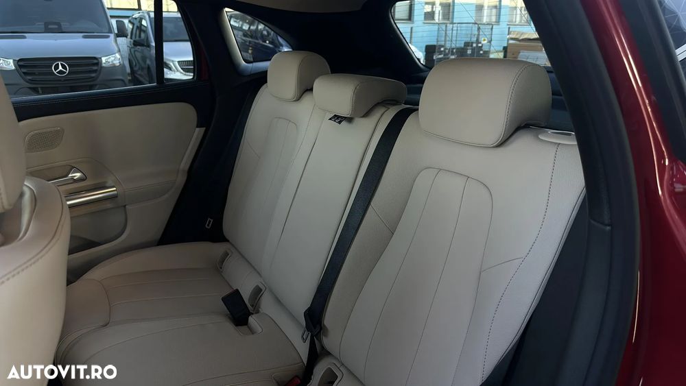 Mercedes-Benz GLA - 20