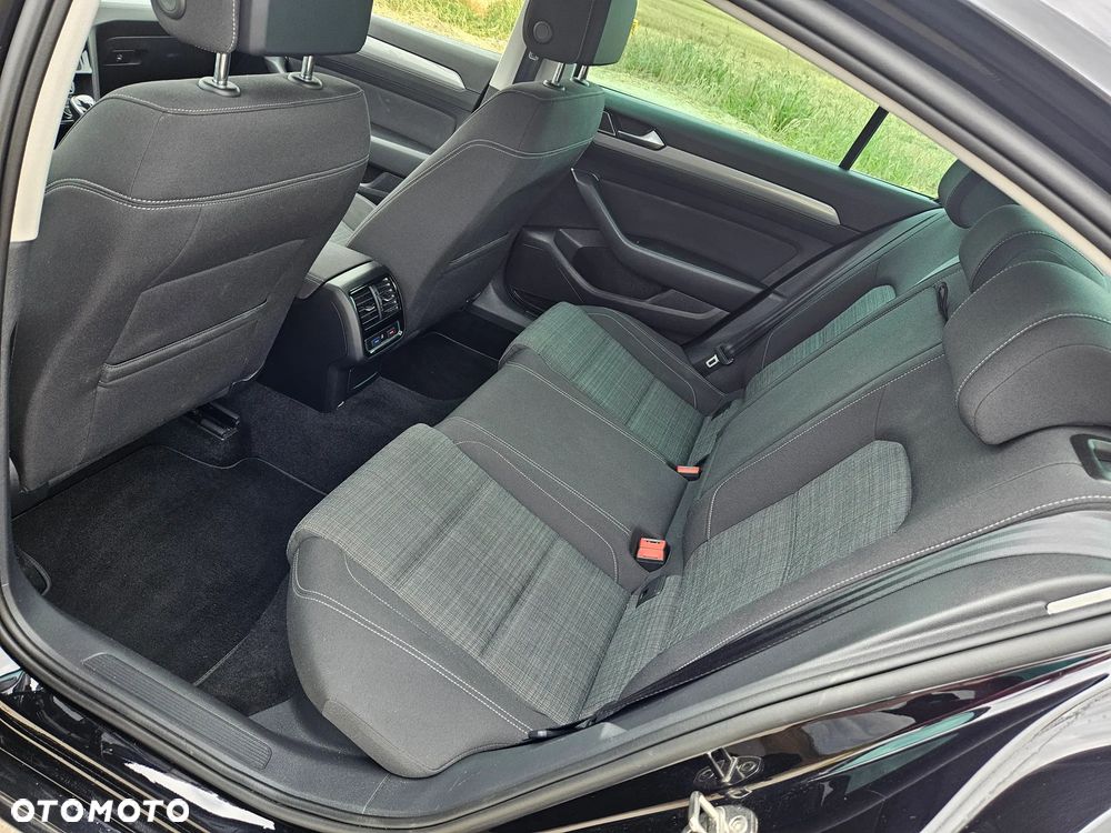 Volkswagen Passat 1.5 TSI OPF Elegance - 16
