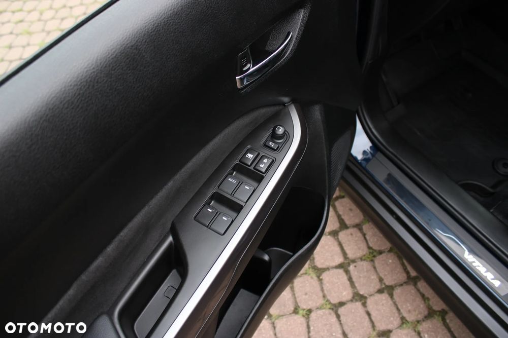 Suzuki Vitara 1.5 Strong Hybrid Premium 4WD AGS - 13