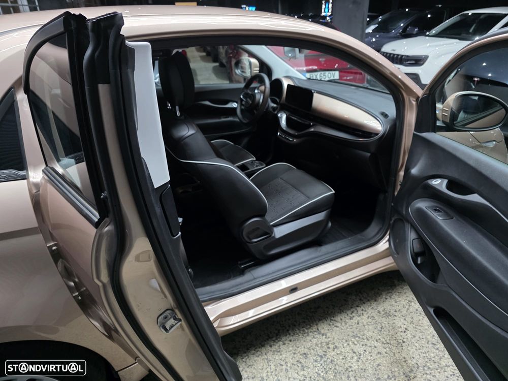 Fiat 500e 3 + 1 42 kWh Icon - 24
