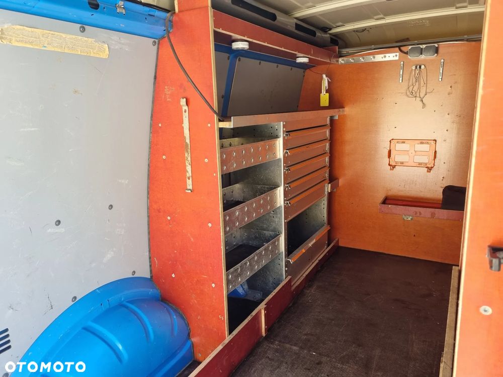 Volkswagen Transporter - 19