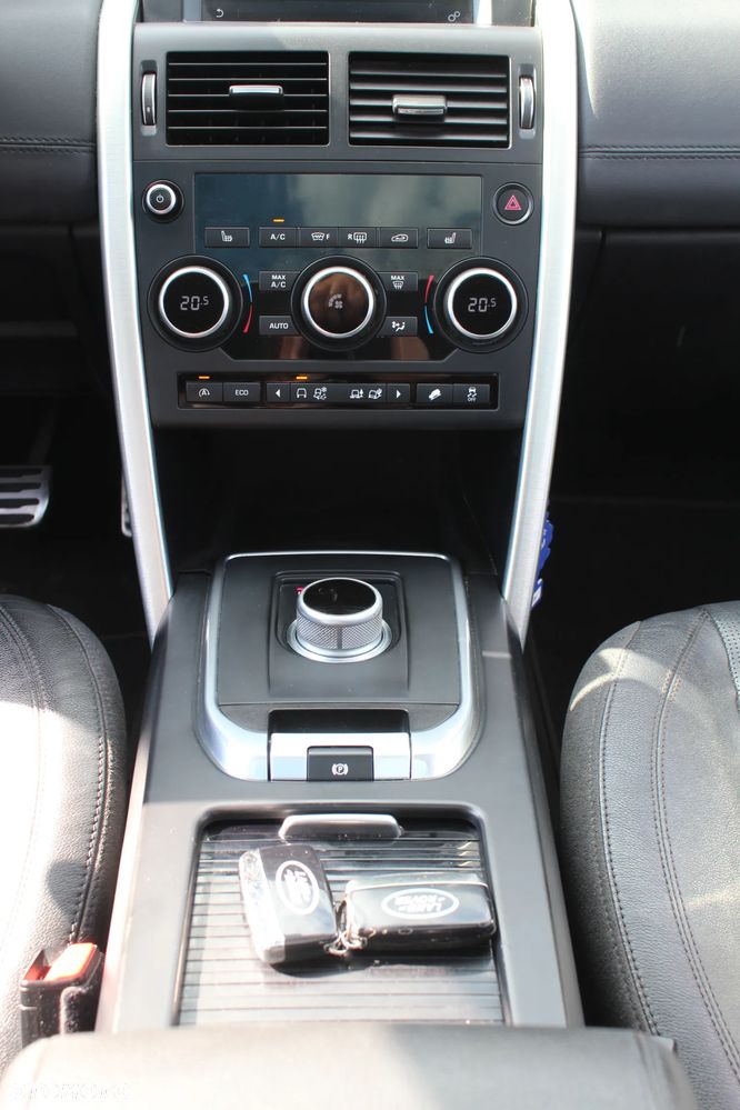 Land Rover Discovery Sport 2.0 TD4 HSE Luxury - 36