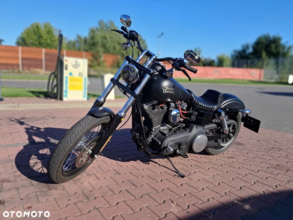 Harley-Davidson Dyna Street Bob - 4