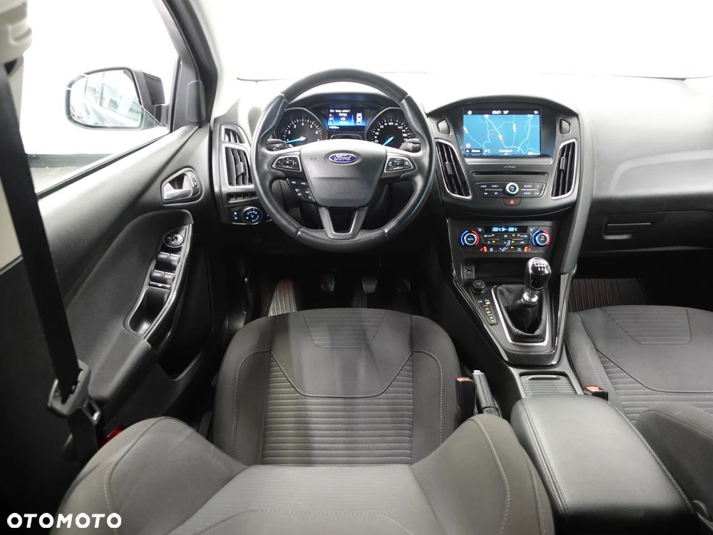Ford Focus 1.0 EcoBoost Edition - 27
