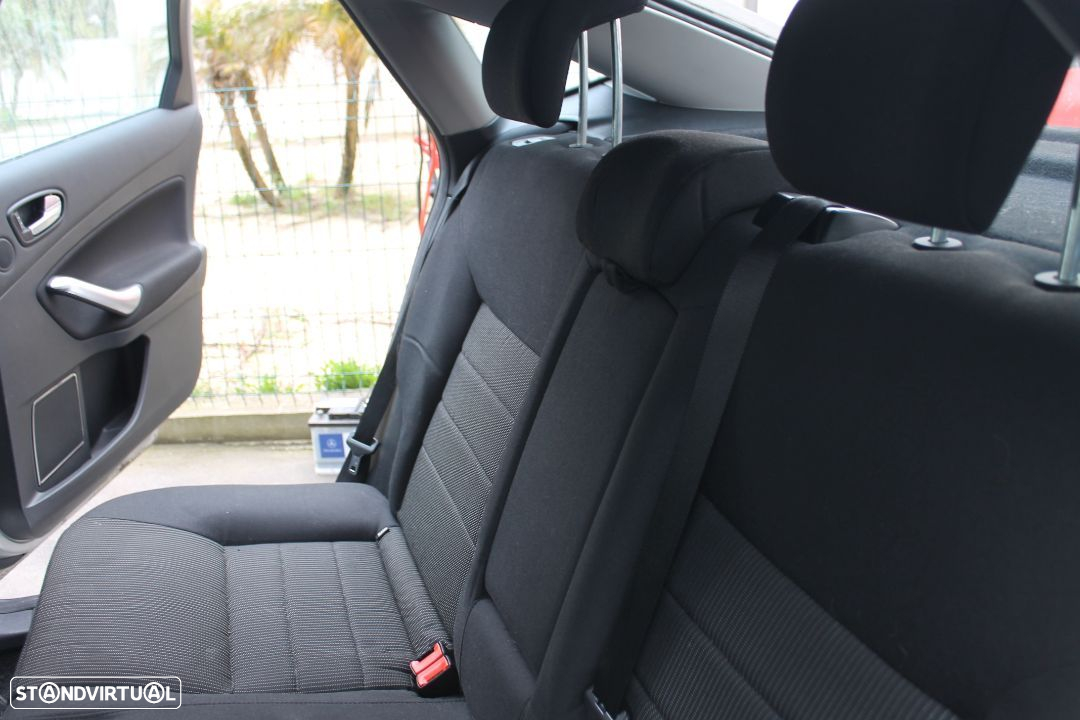 Ford Mondeo de 2009 2.0 tdci - 17