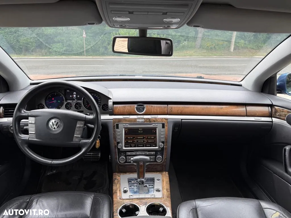Volkswagen Phaeton - 5