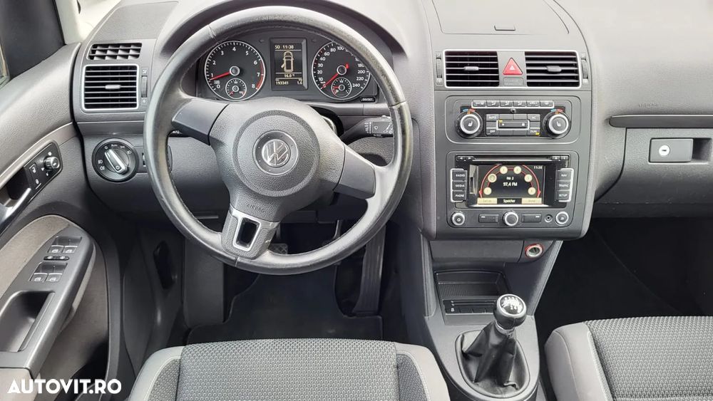 Volkswagen Touran - 6