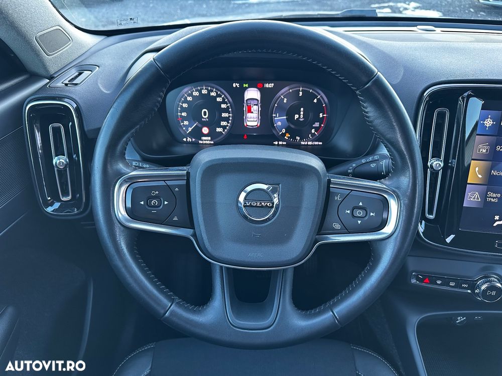 Volvo XC 40 D3 AWD Momentum - 9