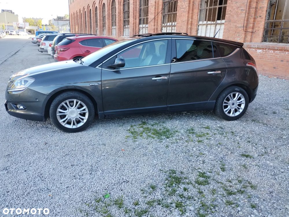 Lancia Delta 2.0 MJ Platino - 3