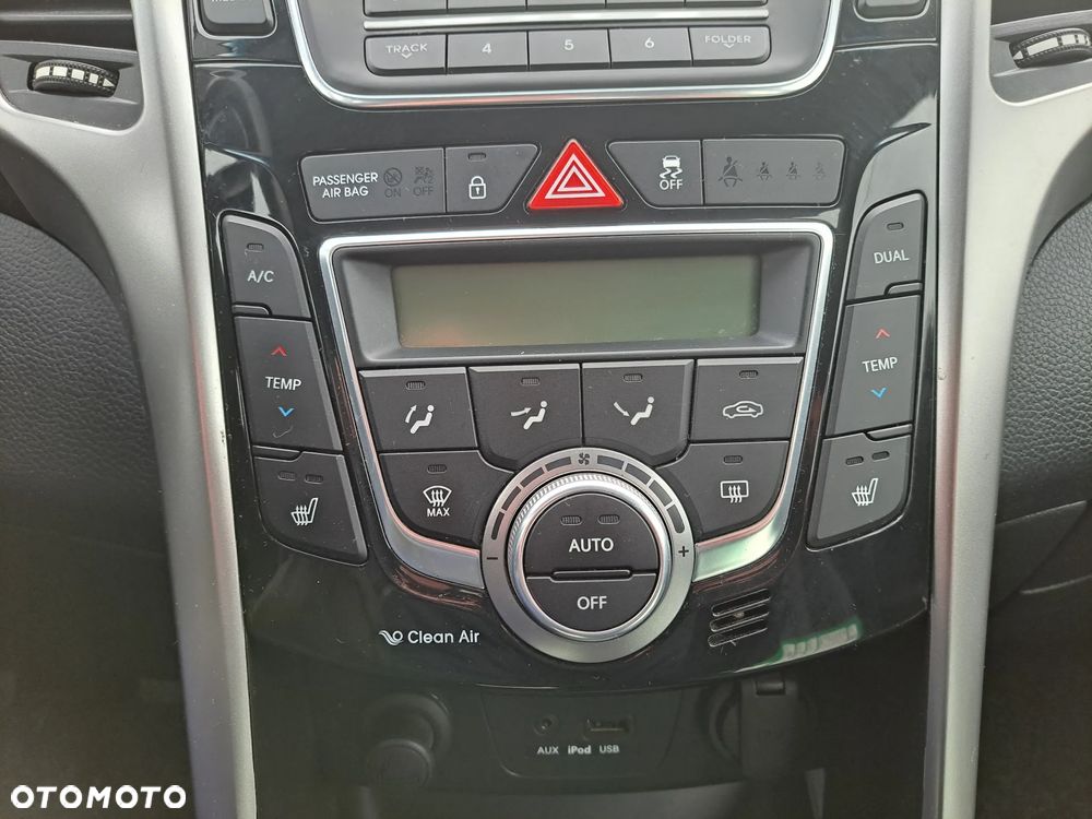 Hyundai i30 i30cw 1.6 CRDi Intro Edition - 21