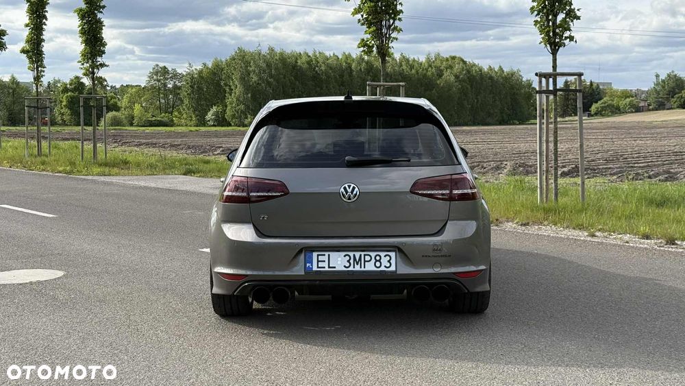 Volkswagen Golf - 6