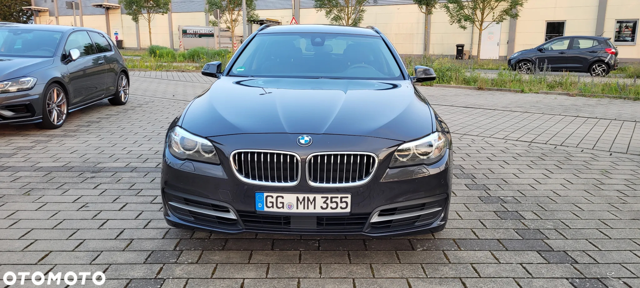 BMW Seria 5 520d xDrive - 2