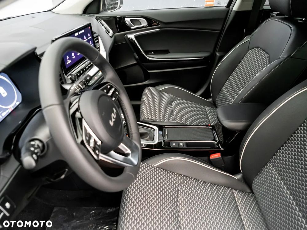Kia XCeed 1.5 T-GDI Business Line DCT - 22