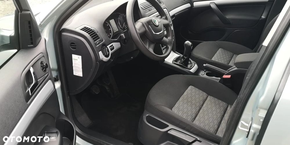 Skoda Octavia 1.6 Elegance - 12