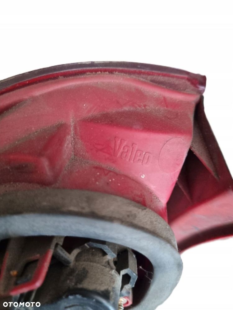 TOYOTA AVENSIS T22 KOMBI 97-03 r. LAMPA PRAWY TYŁ PRAWA TYLNA PT EU - 4