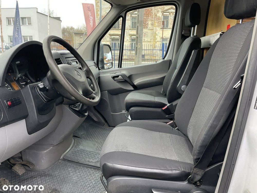 Mercedes-Benz Sprinter - 18
